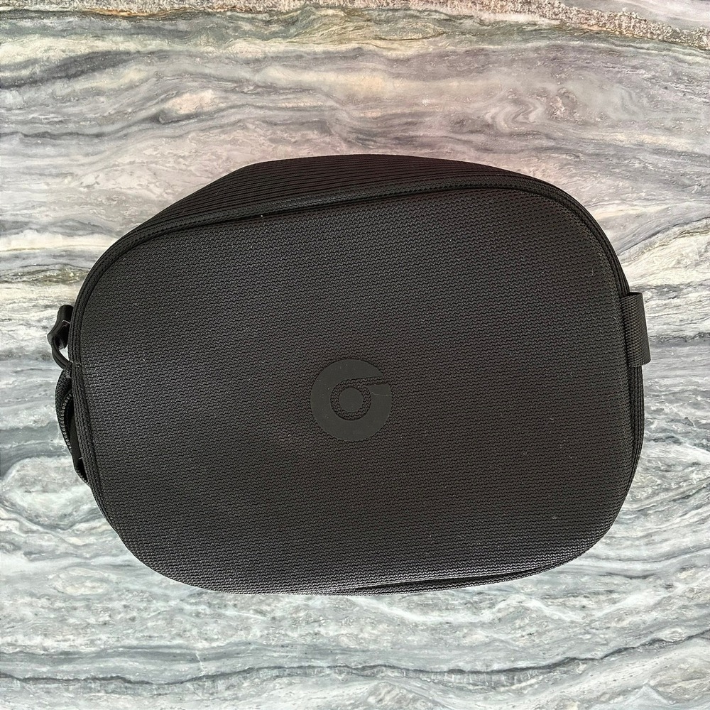 Beats by Dre Black Headphone Travel Case ONLY with 3.5mm Audio Cable Accessory